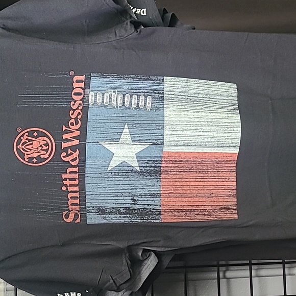 Mens Smith & Wesson t shirt - Picture 1 of 2